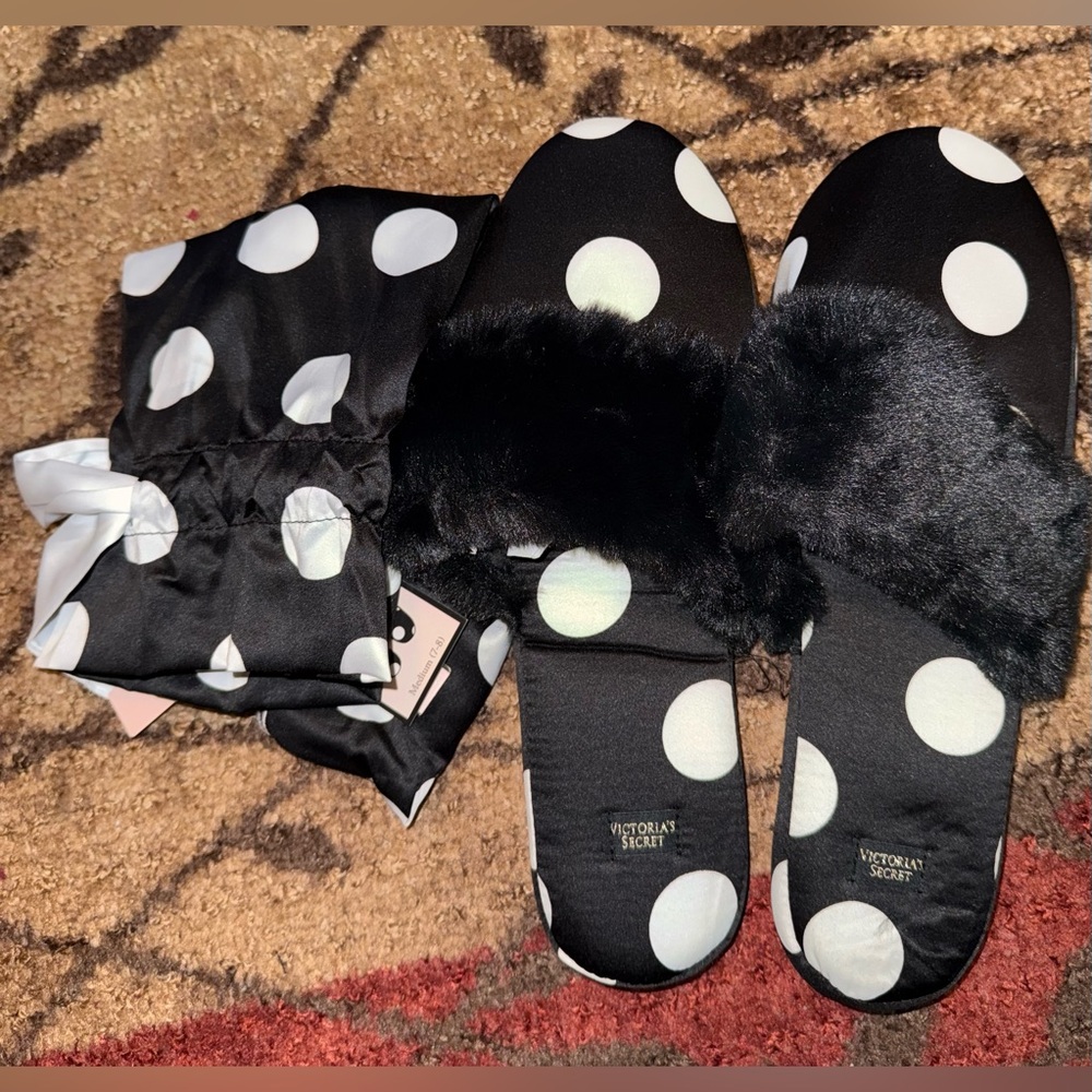 Victoria's Secret Black/White Polka Dot Satin Slippers w/ Faux Fur- Size 7/8 NWT